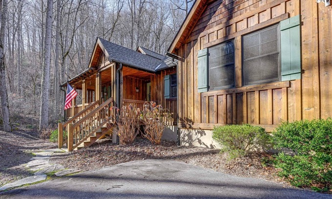 Bear Lake Reserve Cottage | 220 Boulder Creek Lane at Bear Lake Reserve