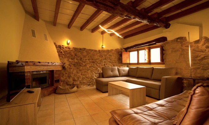 Alpuente Villa | 220 m² Villa ∙ 3 bedrooms ∙ 8 guests