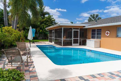 Florida Gardens House | 225 m² House ∙ 3 bedrooms ∙ 7 guests