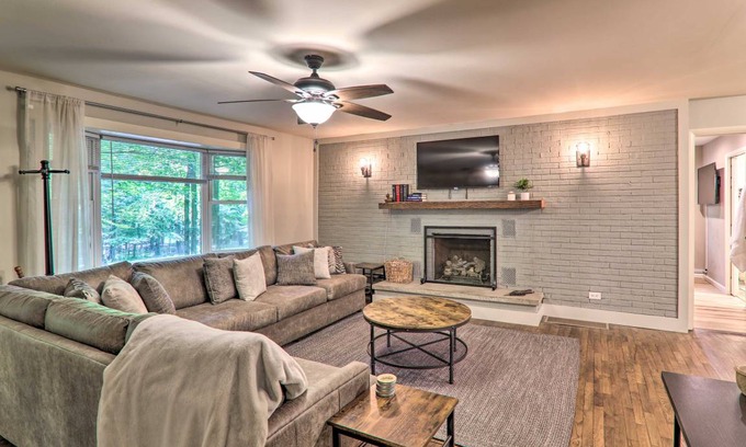 Locust Lake Village House | 228 m² House ∙ 5 bedrooms ∙ 10 guests