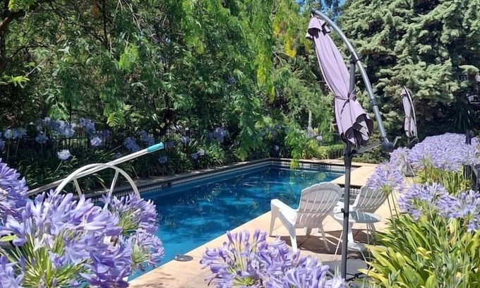 South Albury House | 229 - The Pool House
