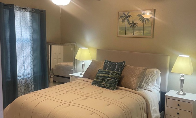 Brent Apartment | 22min to Beach+full apartment+sleep6+BBQ Grill