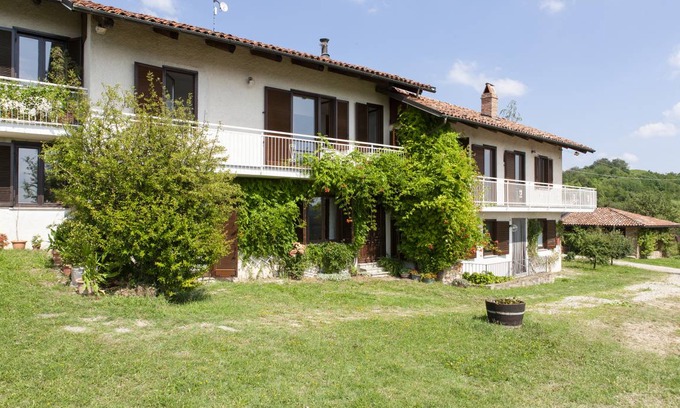 Trezzo Tinella Villa | 230 m² Villa ∙ 5 bedrooms ∙ 13 guests