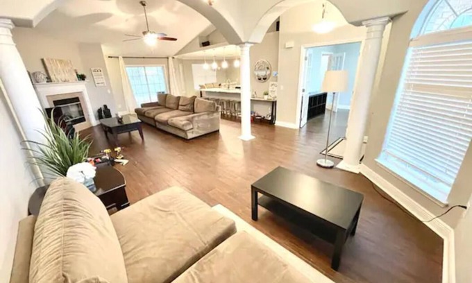 Northwest Pensacola House | 2300sqft Spacious and Functional Cul-de-Sac Gem Near I-10