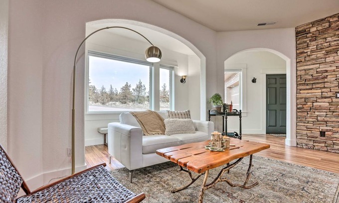 Powell Butte House | 232 m² House ∙ 2 bedrooms ∙ 4 guests