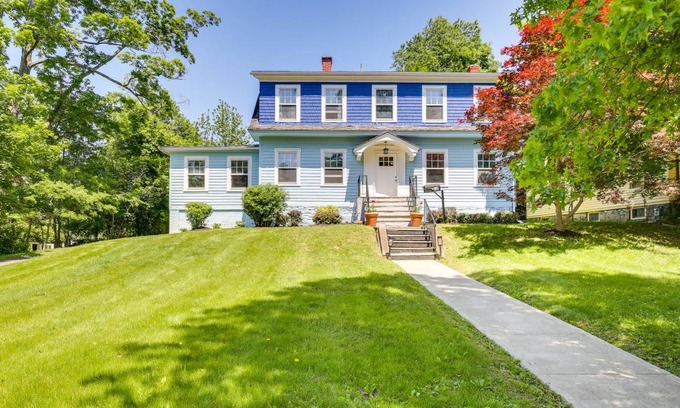 Poughkeepsie House | 236 m² House ∙ 4 bedrooms ∙ 8 guests