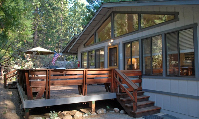 North Wawona Cabin | (23A) Big Cedar at The Redwoods In Yosemite