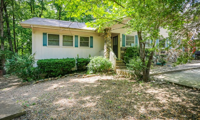 Hot Springs Village House | 24 Macotera Place - HDTV, WIFI. A nicely furnished town home near Coronado