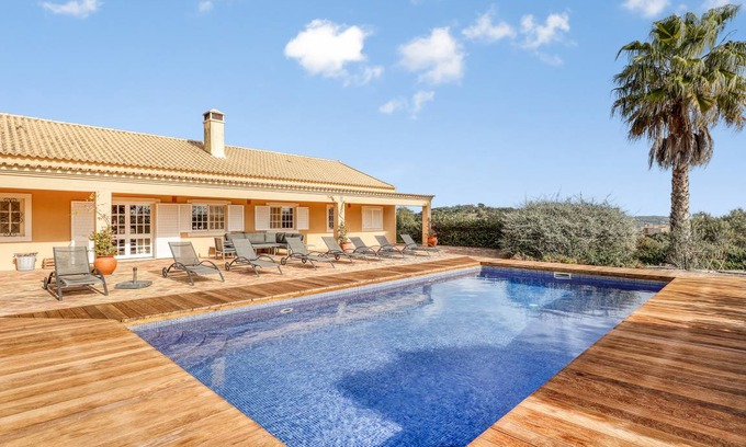 Concelho Villa | 240 m² Villa ∙ 4 bedrooms ∙ 8 guests