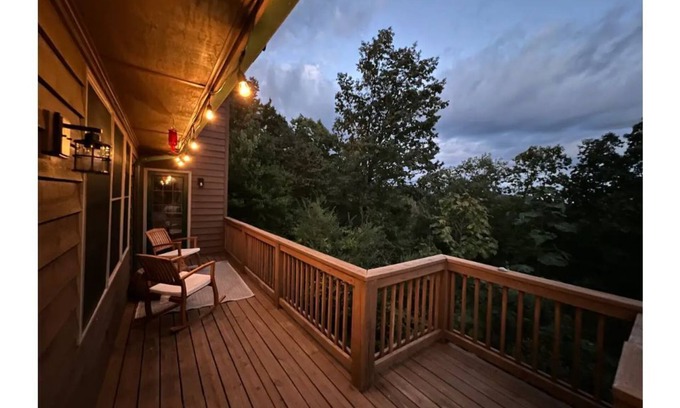 Clarkesville Cabin | 25 Acres Mountain House. 8 Miles from Helen. Pet Friendly.