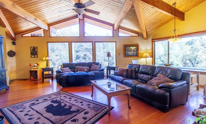 Midpines House | 25 Acres of private solitude. Close to Yosemite!