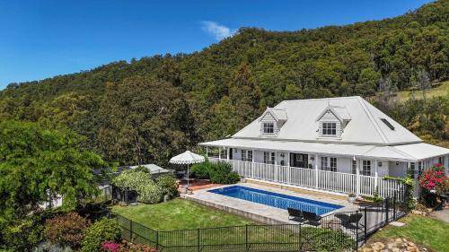 Mount View House | 250 m² House ∙ 4 bedrooms ∙ 8 guests