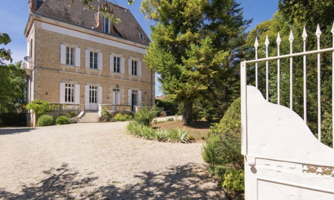 Brouchaud House | 250 m² House ∙ 4 bedrooms ∙ 6 guests