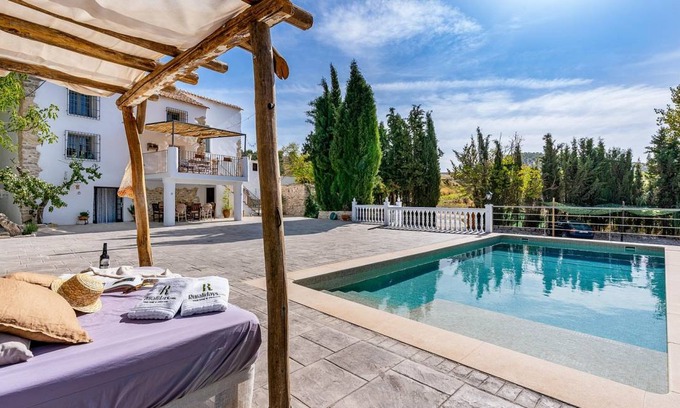 Montefrio House | 250 m² House ∙ 5 bedrooms ∙ 10 guests