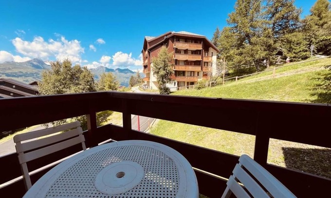 Vallandry Apartment | 250m from ski slopes, floor -2, balcony, tv, ski locker, 20m², Peisey-Vallandry
