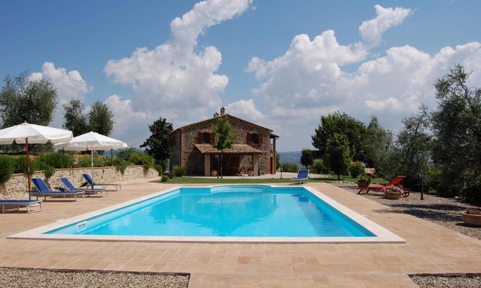 Castel Viscardo House | 260 m² House ∙ 5 bedrooms ∙ 10 guests