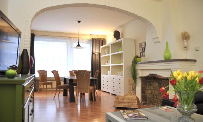 Berchem House | "2600"