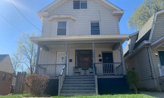 Hyde Park Apartment | 2639 Observatory Avenue, Unit 2 · Hyde Park Hideaway Close to Square & Downtown!