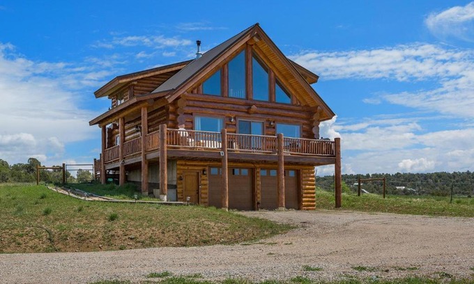 Sundance Hills House | 272 Sundance