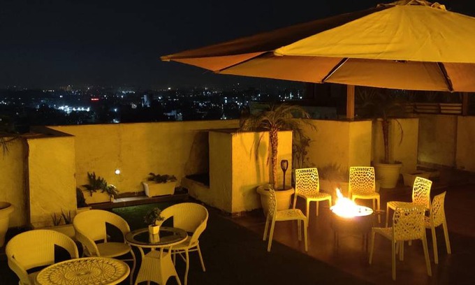 Zirakpur House | 2780 m² House ∙ 3 bedrooms ∙ 11 guests