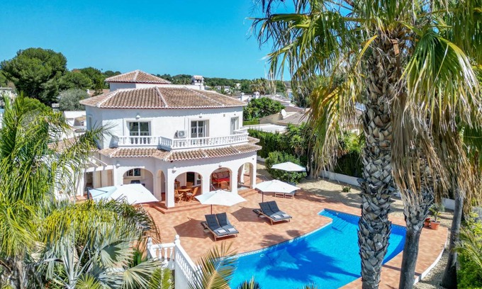 Costa Nova Villa | 283 m² Villa ∙ 4 bedrooms ∙ 8 guests