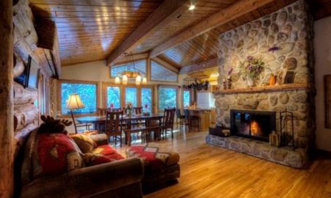 Rapid City House | 288 m² House ∙ 3 bedrooms ∙ 8 guests