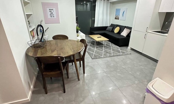 Darling Harbour Apartment | 2BD Apt with Large Courtyard near The Star Casino