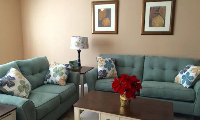 Ocean Park Condo | 2Bedroom+Den/2Bathroom, 4 Blocks to Santa Monica Beach