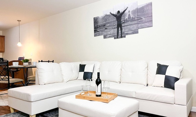 West Philadelphia Apartment | 2BR/2BA Deluxe Gem. Prime Location. Mere 17mins to PHL Airport