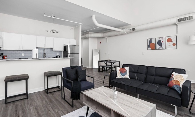 Mile Square Apartment | 2BR 2BA In The Block Apartment by CozySuites