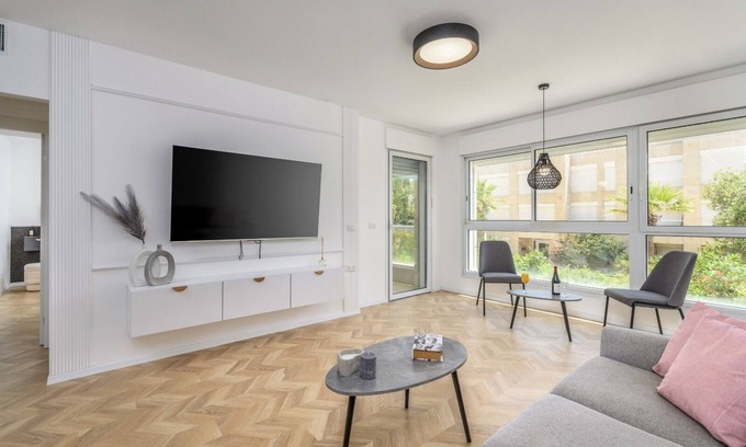 Herzliya Pituach Apartment | 2BR Apartment in Marina Herzliya By Barnes