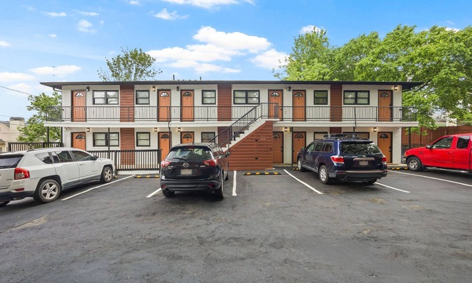 Pittsburgh Apartment | 2BR Apt in the Heart of ATL/Free Parking