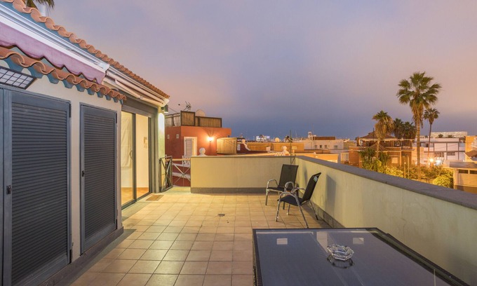 Las Palmas de Gran Canaria House | 2BR Penthouse with Terrace and City views