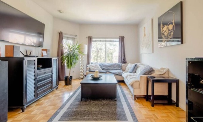 Marina District Apartment | 2BR in SF's Best neighborhood