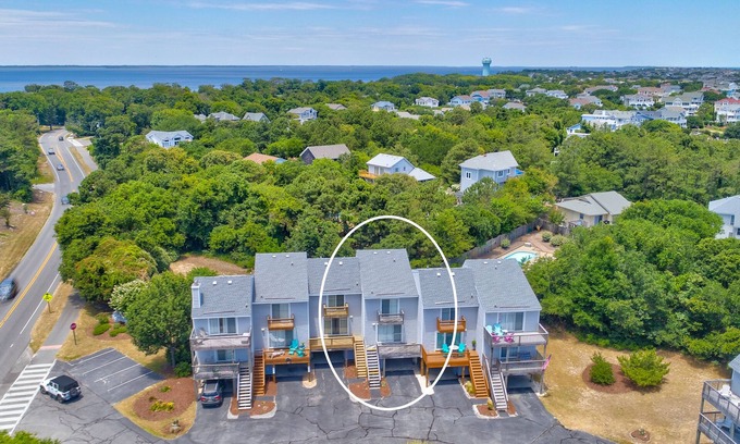 Sea Acres House | 2BR | Pool | Deck | Tennis | W/D