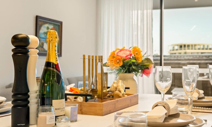 West End Apartment | 2BR West End Apt w/Parking Walk to Convention Ctr