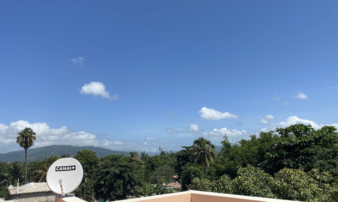 Jacmel Apartment | 2miles from the airport