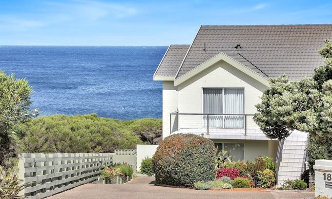Tura Beach Apartment | 3/18 Surf Circle, Tura Beach