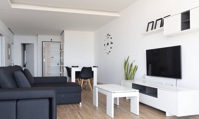 Praia Apartment | 3 bdr aprt, best seaview, rooftop pool - LCGR