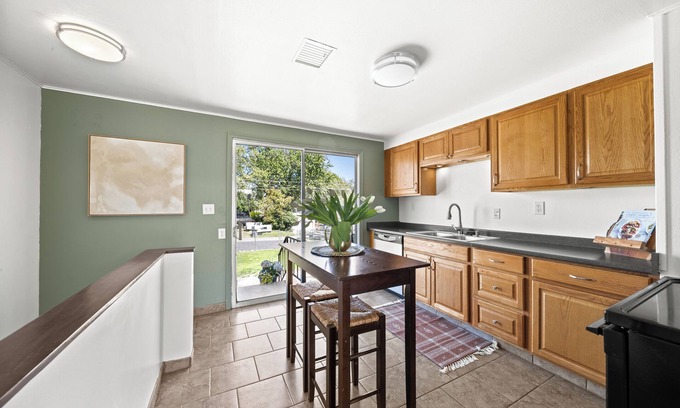 Lewiston House | 3-bed 2 bath house in welcoming Lewiston with WiFi, AC, and plenty of parking!