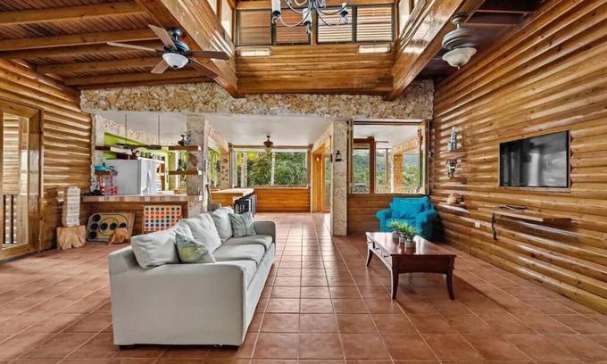 Lomas House | 3 bed 2 bath W pool @ Juncos