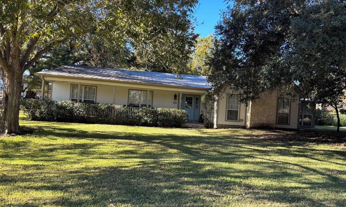 Round Top House | 3 bed/3 bath ranch house on Round Top, TX, main square with large porch & views