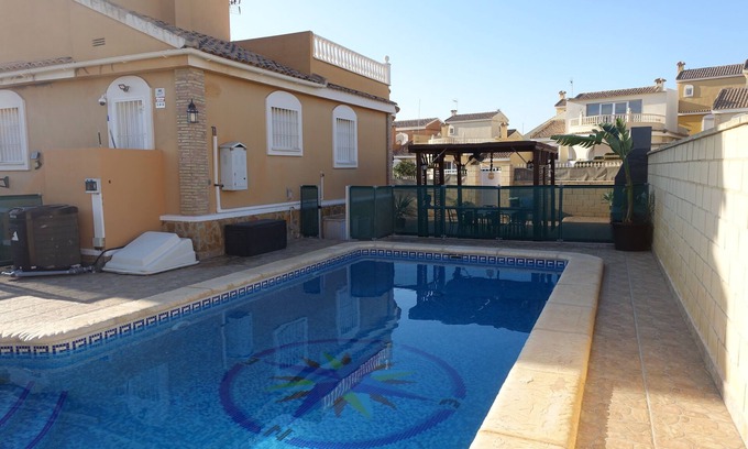 Monforte del Cid Villa | 3 bed, 3 bath, villa. Private pool, air-conditioning and Wi-Fi. Heated pool.