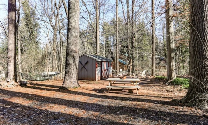 Mount Gretna Cottage | 3 bed cottage in Mt. Gretna. Short drive to Hershey, Lancaster, Harrisburg
