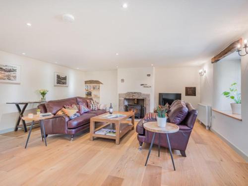 Shap House | 3 Bed in Shap SZ390