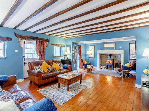 Hollow Meadows House | 3 Bed in Sheffield 81249