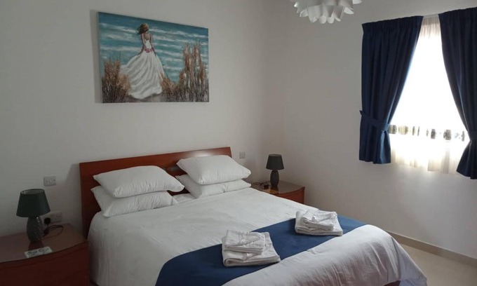 San Pawl tat-Targa Apartment | 3 Bed Modern Air-conditioned Apartment with Roof Terrace - Ample Parking