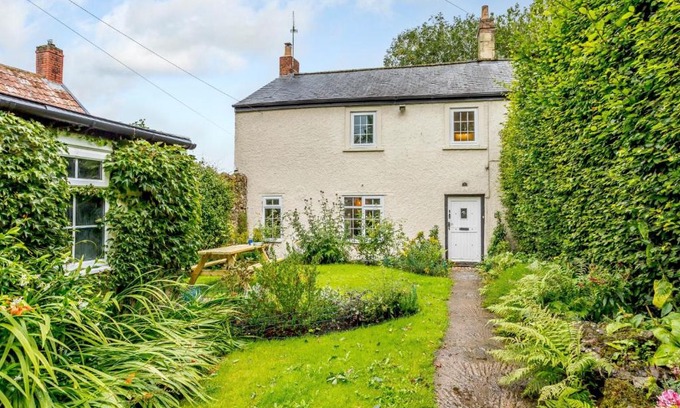 Chilcompton House | 3 bed property in Bath 79174