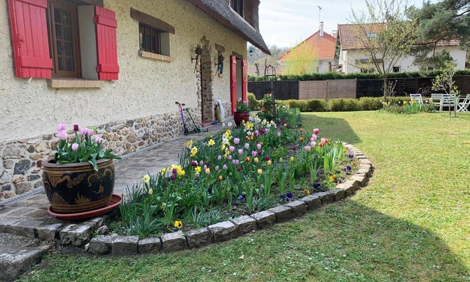 Saint-Leger-en-Yvelines House | 3 Bedroom Private vacation home in Saint-Léger-en-Yvelines