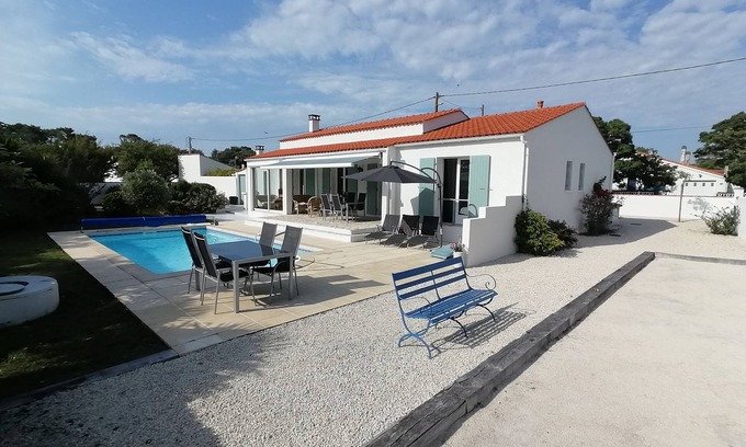 Boyardville Villa | 3 bedroom villa with heated pool. Rental from Sunday to Sunday